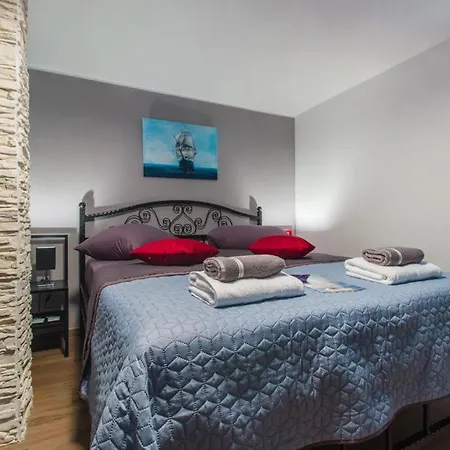 Capitain*s House Apartment Sibenik